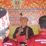 Sekretaris Daerah Kabupaten Ketapang Alexander Wilyo, S.STP., M.Si. melantik Pengurus Pakomo'an Dayak Kanyatn Sandai Group .